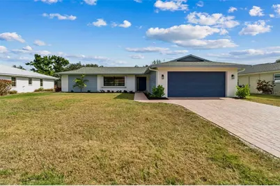 4423 Meadow Creek Circle, Sarasota, FL 34233 - Photo 4