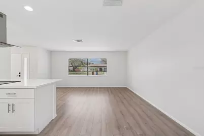 4423 Meadow Creek Circle, Sarasota, FL 34233 - Photo 20