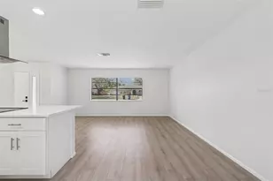 4423 Meadow Creek Cir, Sarasota, FL 34233 - Photo 20