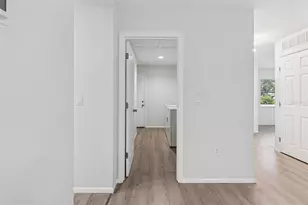 4423 Meadow Creek Cir, Sarasota, FL 34233 - Photo 44