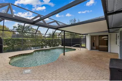 4423 Meadow Creek Circle, Sarasota, FL 34233 - Photo 6