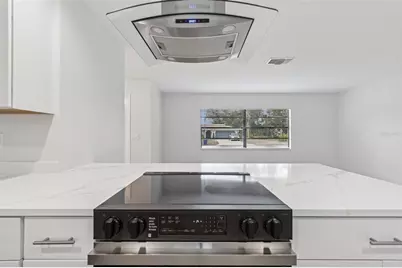 4423 Meadow Creek Circle, Sarasota, FL 34233 - Photo 12