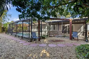 6808 Friendship Dr, Sarasota, FL 34241 - Photo 28