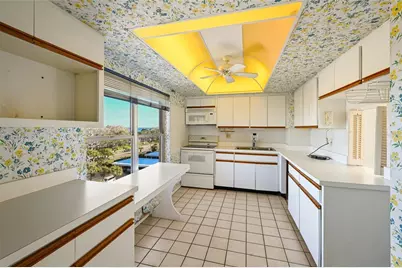 4401 Gulf Of Mexico Drive #601, Longboat Key, FL 34228 - Photo 20