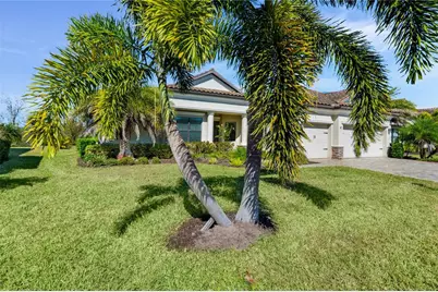 17045 Polo Trl, Lakewood Ranch, FL 34211 - Photo 4