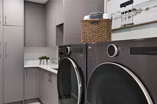 635 Mourning Dove Dr, Sarasota, FL 34236 - Photo 32