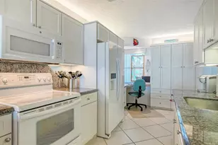 19 Whispering Sands Dr, Sarasota, FL 34242 - Photo 28