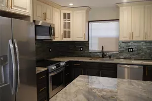 2411 Aspinwall St, Sarasota, FL 34237 - Photo 6