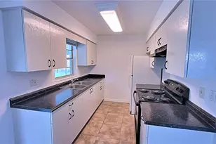 1703 N Pompano Ave, Sarasota, FL 34234 - Photo 4