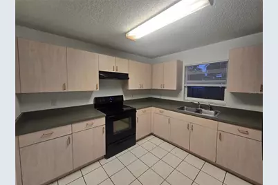 1052 Highland Street, Sarasota, FL 34234 - Photo 4