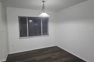 940 Osborne Dr, Sarasota, FL 34234 - Photo 8