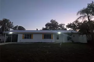 940 Osborne Dr, Sarasota, FL 34234 - Photo 1