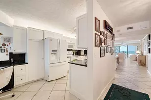 19 Whispering Sands Dr, Sarasota, FL 34242 - Photo 4