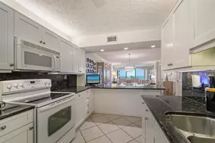 19 Whispering Sands Dr, Sarasota, FL 34242 - Photo 6