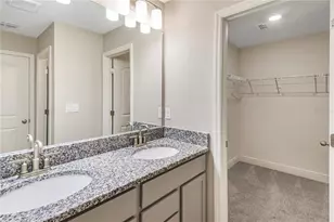 7326 34th Ct E, Sarasota, FL 34243 - Photo 10