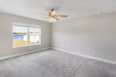 7326 34th Court E, Sarasota, FL 34243 - Photo 8