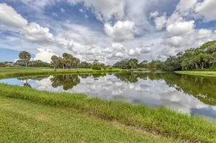7716 Club Ln, Sarasota, FL 34238 - Photo 2