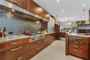 7716 Club Ln, Sarasota, FL 34238 - Photo 32