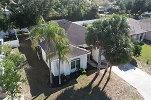 4307 Manfield Dr, Venice, FL 34293 - Photo 2