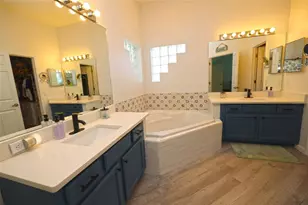 4307 Manfield Dr, Venice, FL 34293 - Photo 48