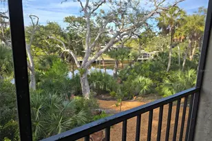 2718 Orchid Oaks Dr, Sarasota, FL 34239 - Photo 14