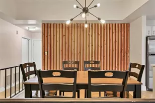 2421 Crispin Ct, Sarasota, FL 34235 - Photo 12