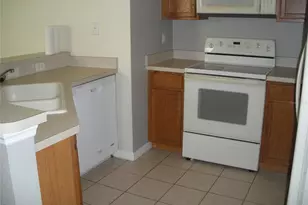 3421 Parkridge Cir, Sarasota, FL 34243 - Photo 4