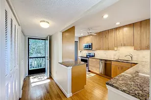 1601 Bayhouse Point Dr, Sarasota, FL 34231 - Photo 10