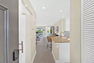 9226 Midnight Pass Rd, Sarasota, FL 34242 - Photo 6