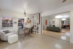 428 Sapphire Dr, Sarasota, FL 34234 - Photo 24