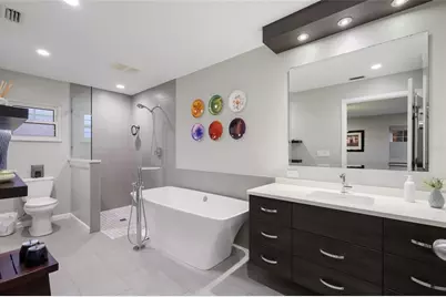 428 Sapphire Drive, Sarasota, FL 34234 - Photo 20