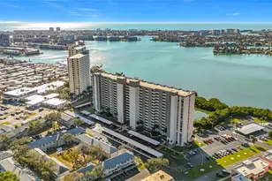 7050 Sunset Dr S, South Pasadena, FL 33707 - Photo 4