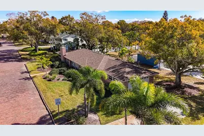 7310 4th Avenue S, Saint Petersburg, FL 33707 - Photo 4