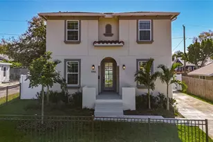 1066 8th Ave S, Saint Petersburg, FL 33705 - Photo 2