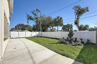 1066 8th Ave S, Saint Petersburg, FL 33705 - Photo 58