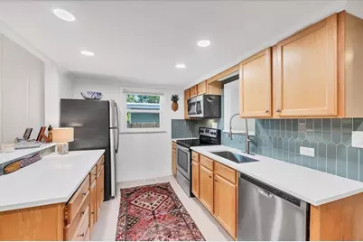 3734 Iroquois Avenue, Sarasota, FL 34234 - Photo 10