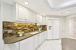 2410 Harbourside Dr, Longboat Key, FL 34228 - Photo 24