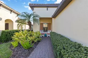 6359 Positano Ct, Sarasota, FL 34243 - Photo 2
