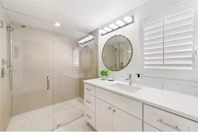 625 Dundee Lane, Holmes Beach, FL 34217 - Photo 16