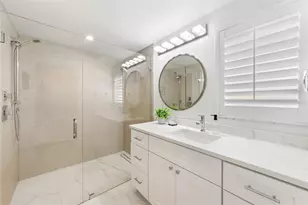 625 Dundee Ln, Holmes Beach, FL 34217 - Photo 16