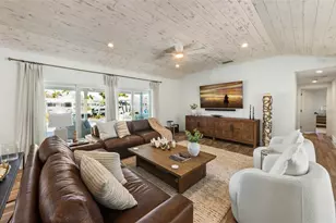 625 Dundee Ln, Holmes Beach, FL 34217 - Photo 4