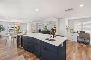 625 Dundee Ln, Holmes Beach, FL 34217 - Photo 10