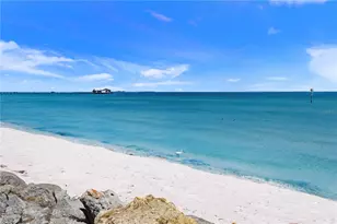 625 Dundee Ln, Holmes Beach, FL 34217 - Photo 38