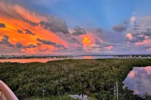 1300 Benjamin Franklin Dr, Sarasota, FL 34236 - Photo 24