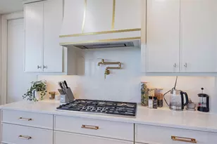 1300 Benjamin Franklin Dr, Sarasota, FL 34236 - Photo 18