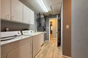 2328 Cass St, Sarasota, FL 34231 - Photo 10