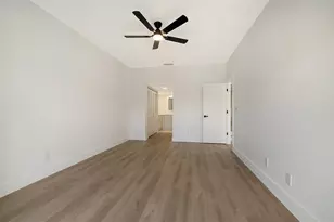 5039 Kestral Park, Sarasota, FL 34231 - Photo 22