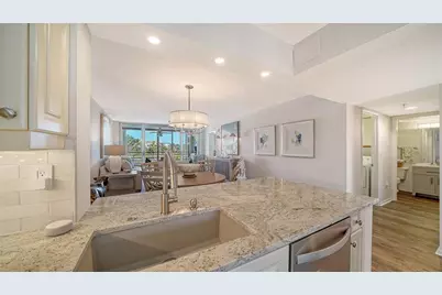 4530 Pinebrook Circle #302, Bradenton, FL 34209 - Photo 10