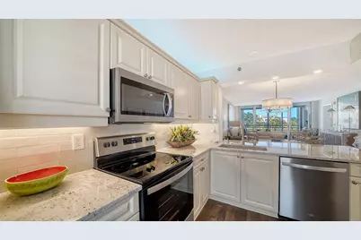 4530 Pinebrook Circle #302, Bradenton, FL 34209 - Photo 8