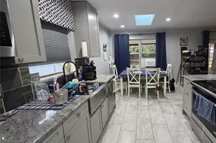 239 Connie Lee Ct, Lakeland, FL 33809 - Photo 6